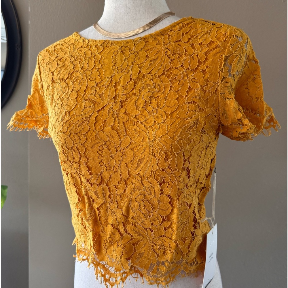 Lace overlay zipper back crop top